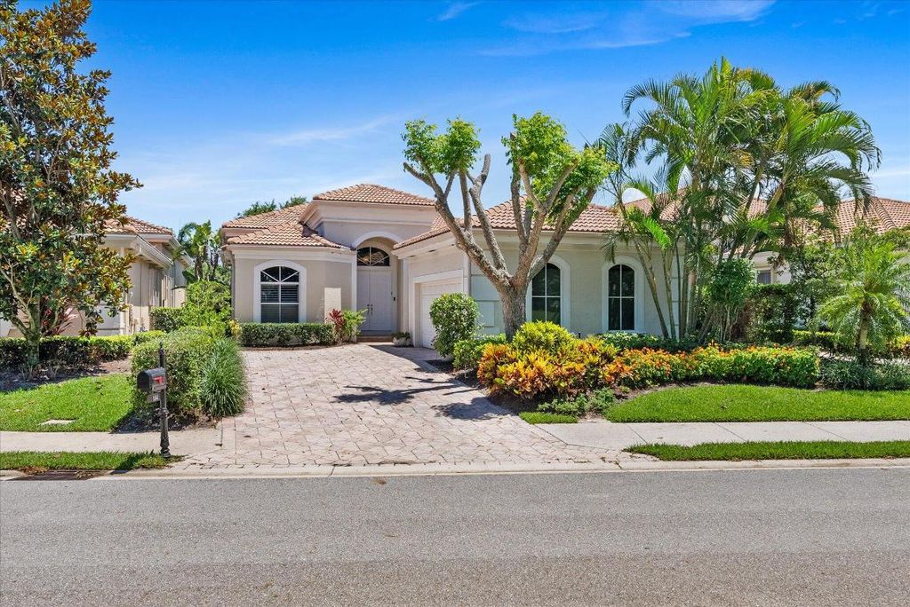 Photo of 104 Isle Drive, Palm Beach Gardens, FL 33418 (MLS # R10991648)