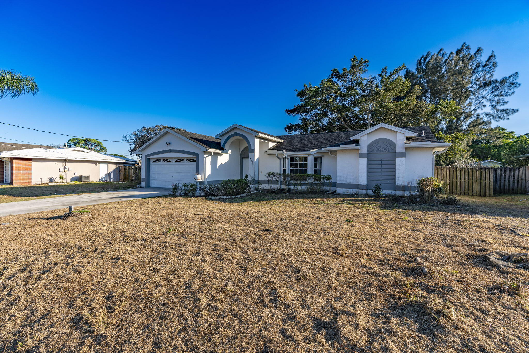 298 SW Eyerly Avenue