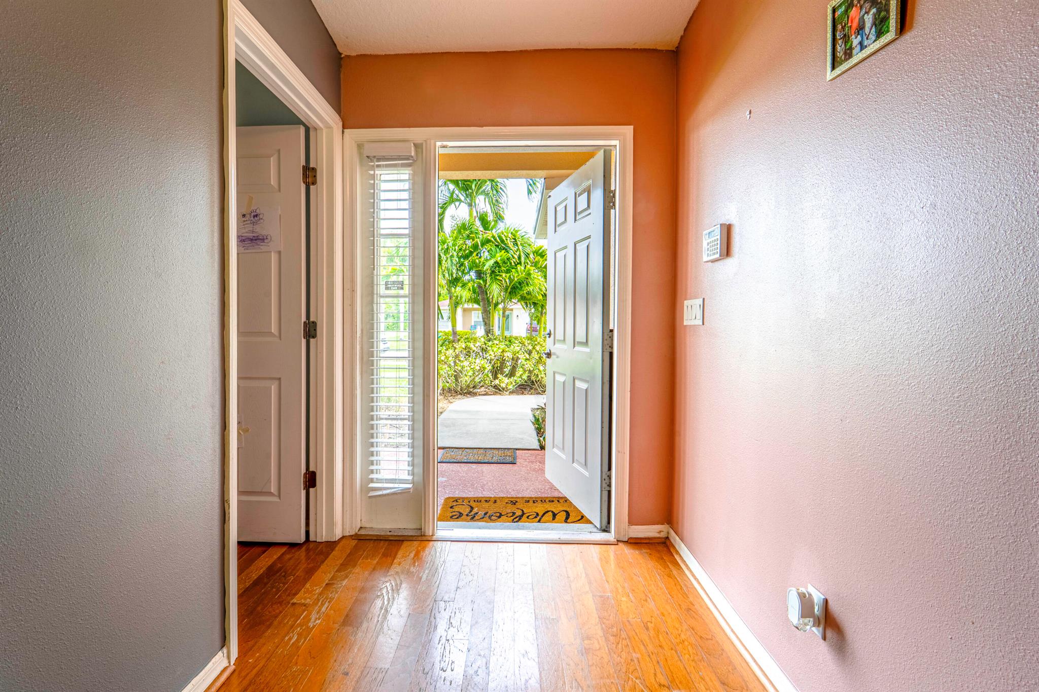 6416 Las Palmas Way