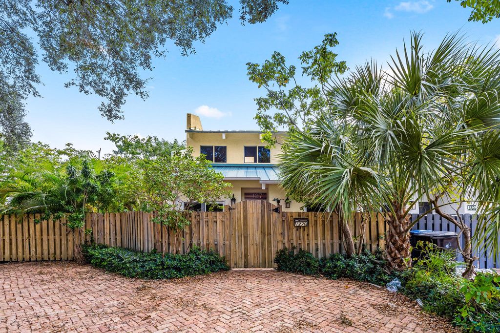 Photo of 1270 SE 2nd Street, Fort Lauderdale, FL 33301 (MLS # R11037400)