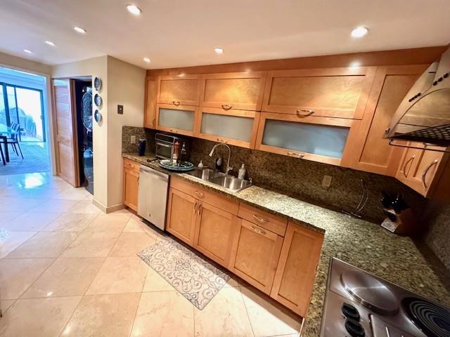 TOWERS OF QUAYSIDE - Residential