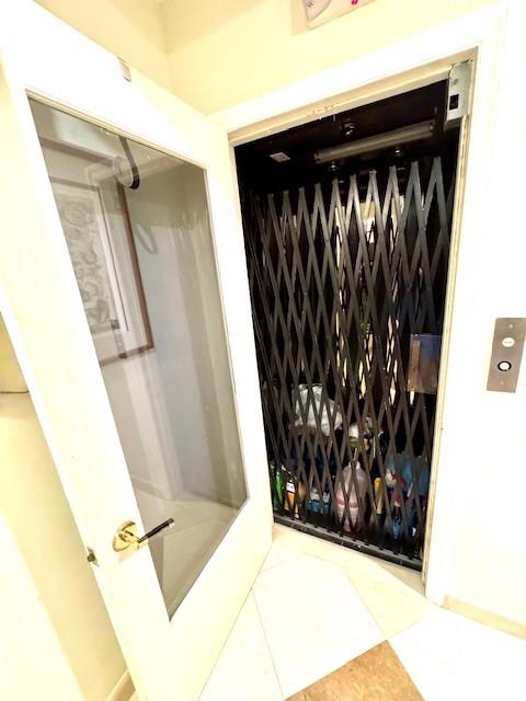 TOWERS OF QUAYSIDE - Residential