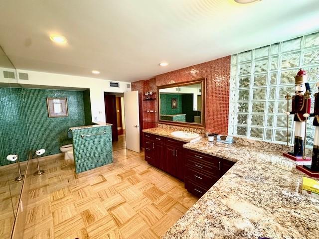 TOWERS OF QUAYSIDE - Residential