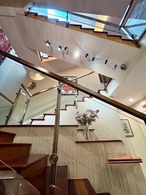 TOWERS OF QUAYSIDE - Residential