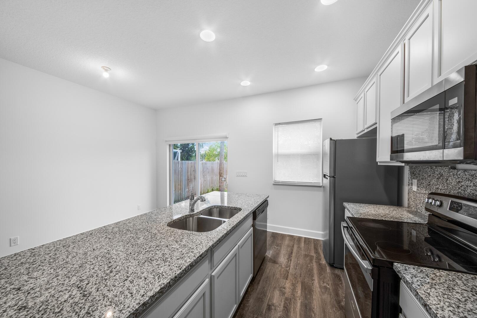 LAKE WORTH TOWN - Residential