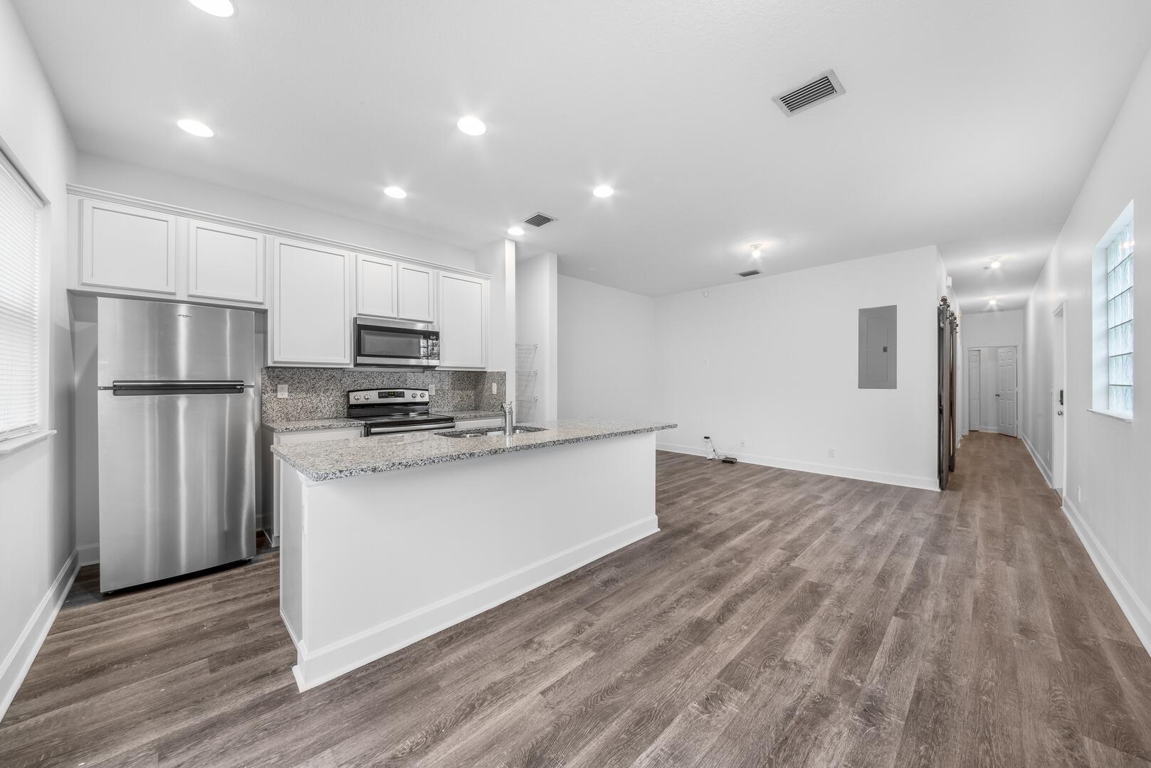 LAKE WORTH TOWN - Residential