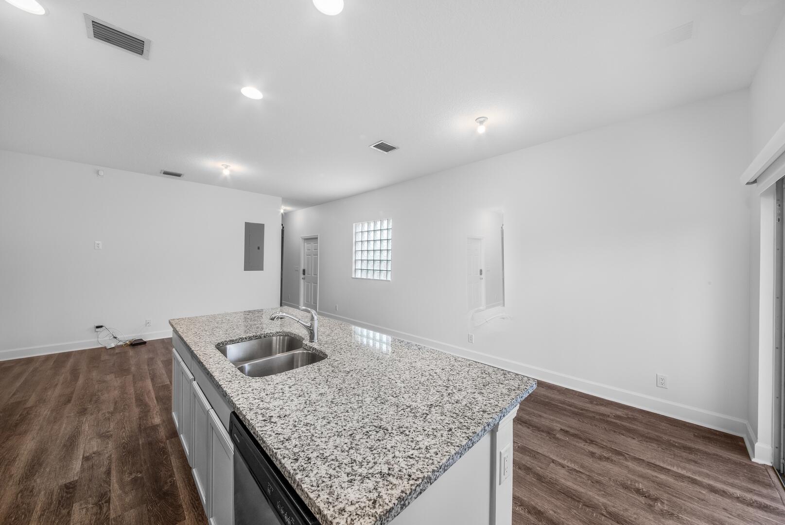 LAKE WORTH TOWN - Residential