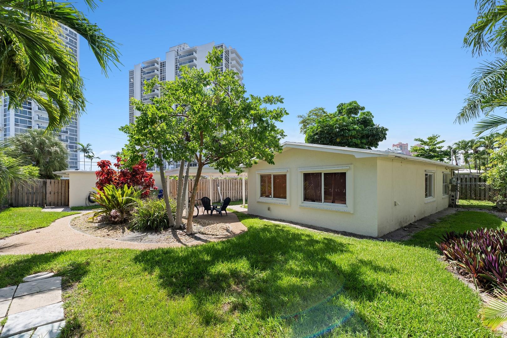 2713 NE 33rd Ave