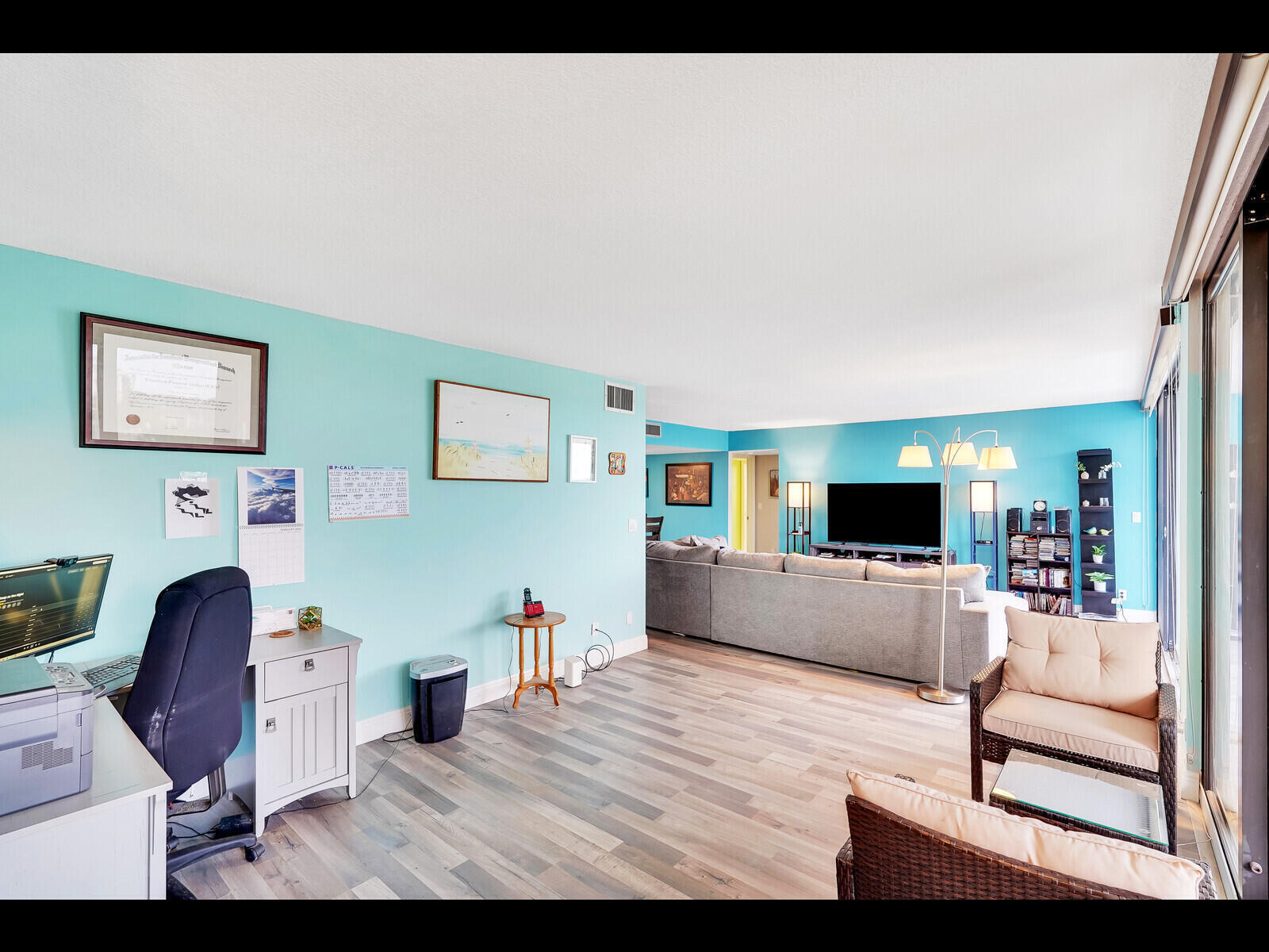 LANDS OF THE PRESIDENT CONDO 3 - Residential