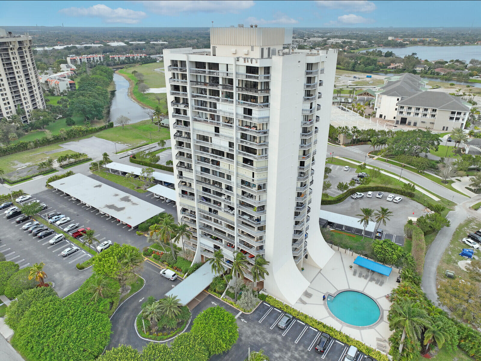 LANDS OF THE PRESIDENT CONDO 3 - Residential