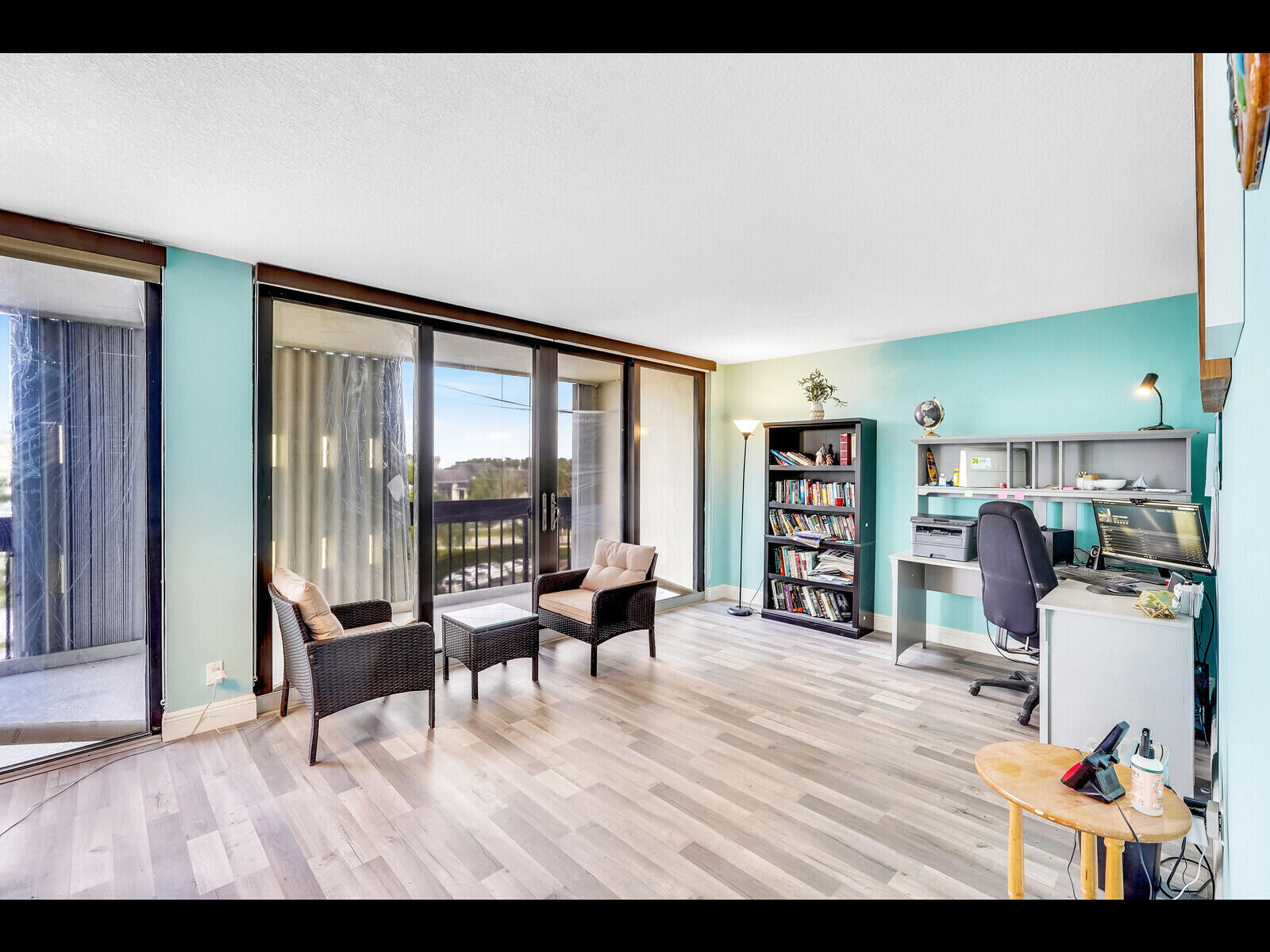 LANDS OF THE PRESIDENT CONDO 3 - Residential