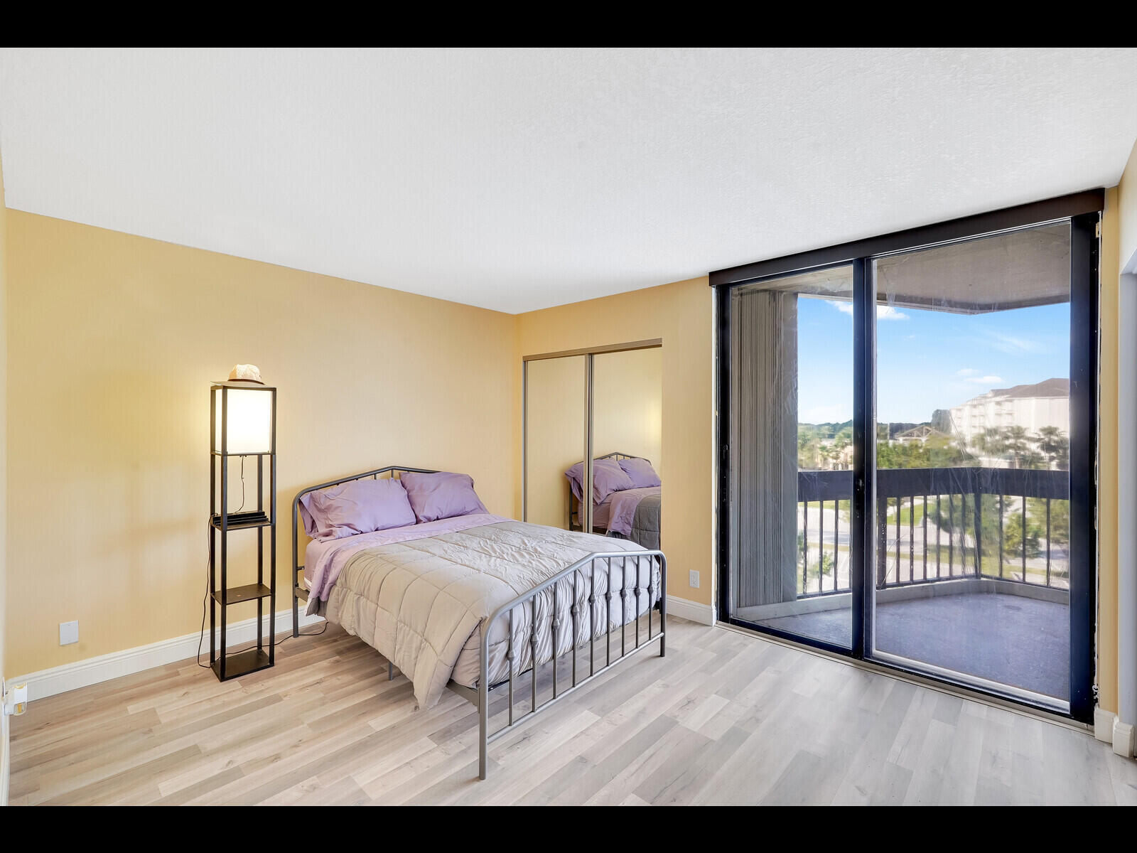 LANDS OF THE PRESIDENT CONDO 3 - Residential