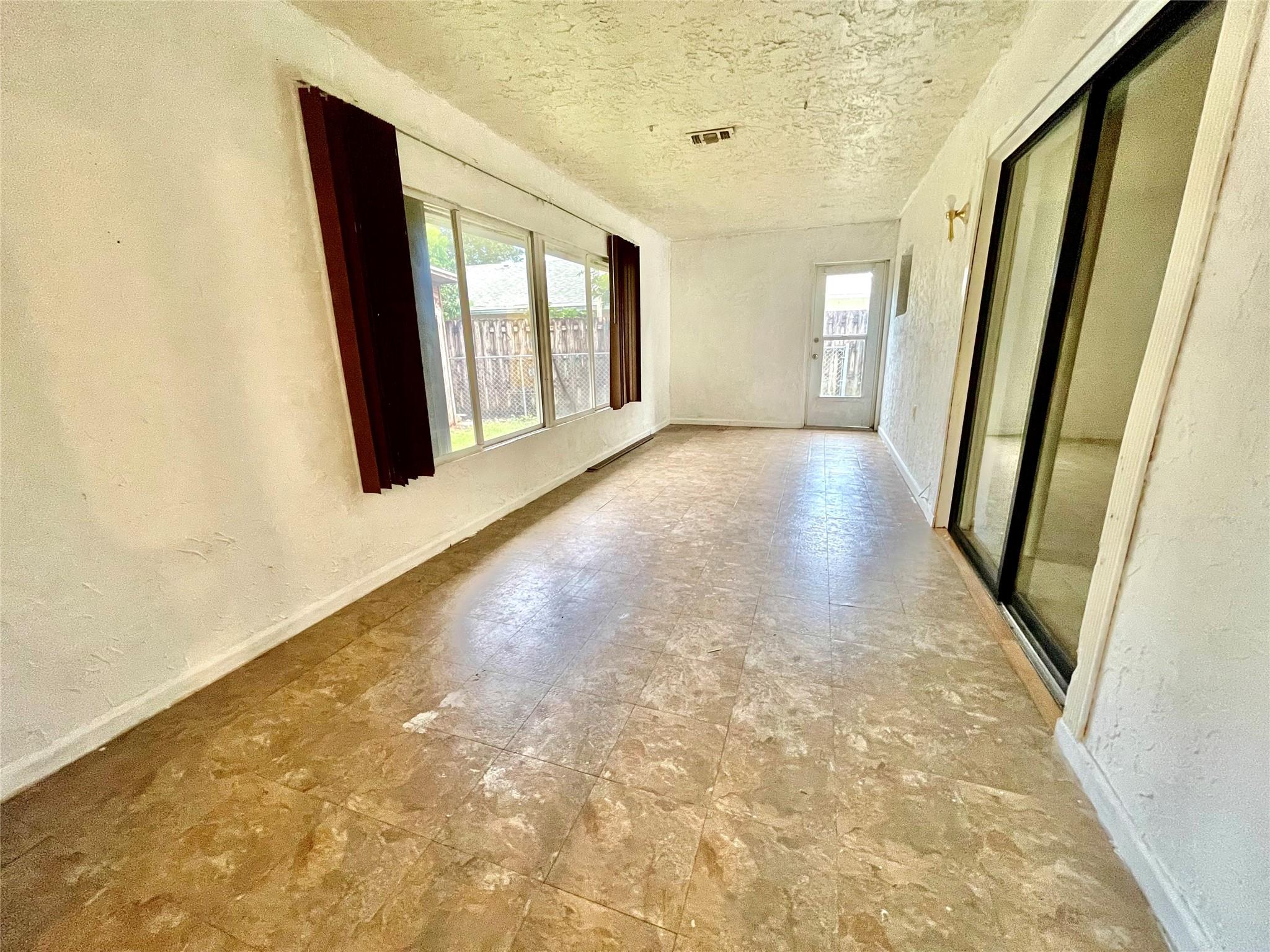 Springtree West - Residential Lease