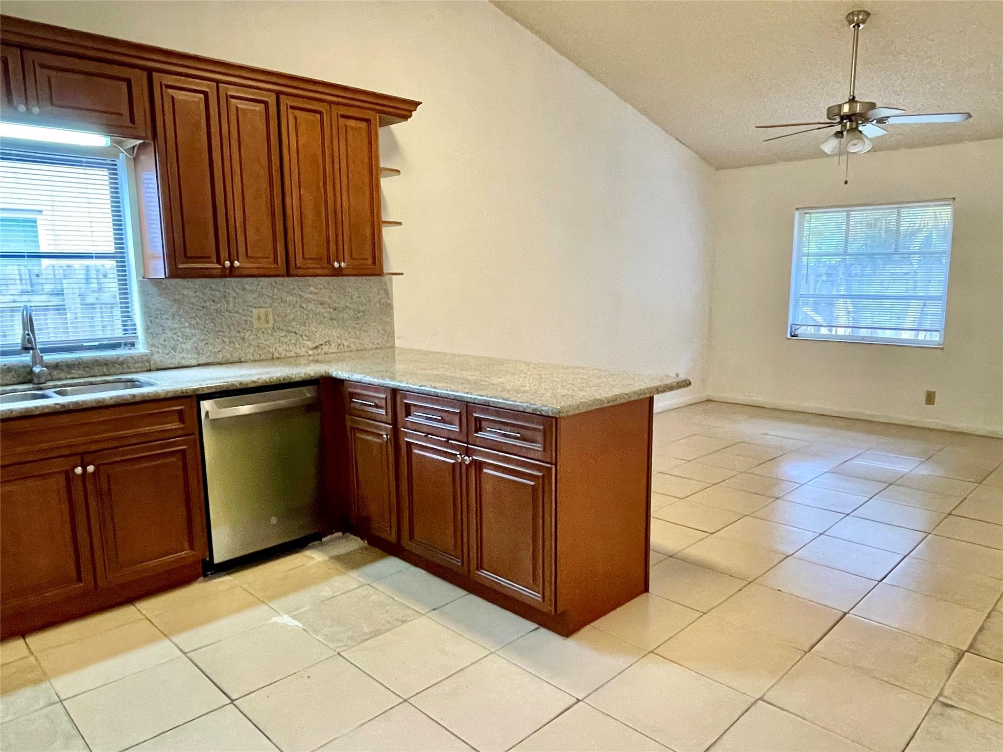 Springtree West - Residential Lease