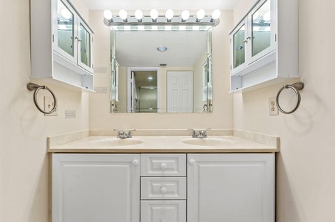 Tiny photo for 3301 Aruba Way #C1, Coconut Creek, FL 33066 (MLS # B26018357)