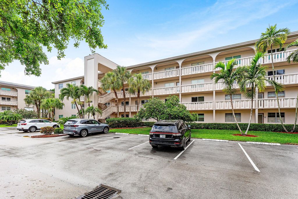 Photo of 3301 Aruba Way #C1, Coconut Creek, FL 33066 (MLS # B26018357)