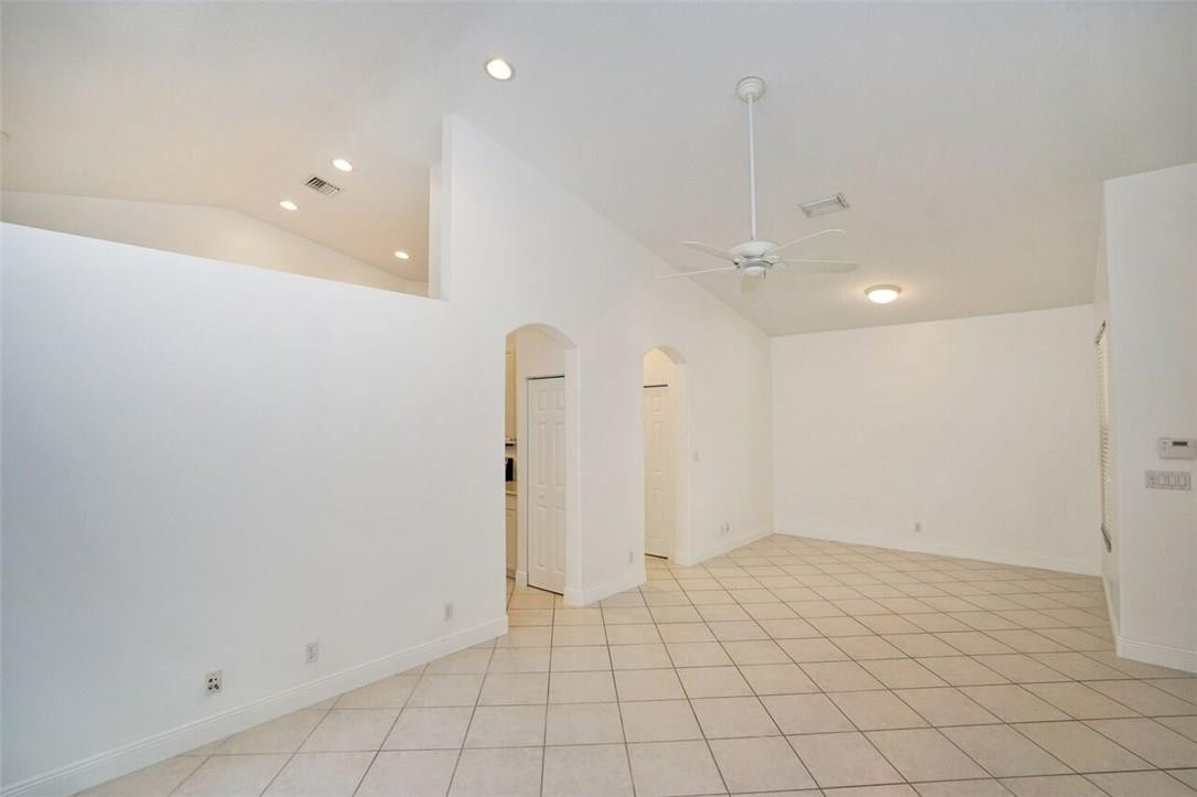 Heron Bay Four 160-1 B - Residential