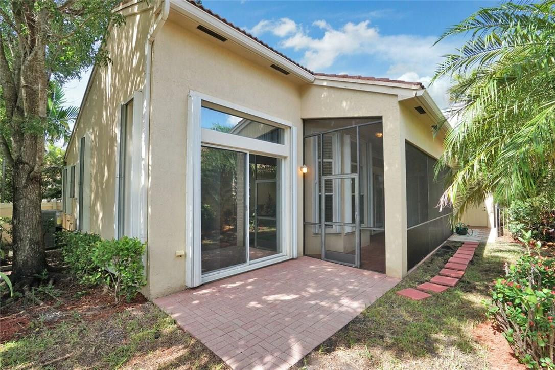 Heron Bay Four 160-1 B - Residential