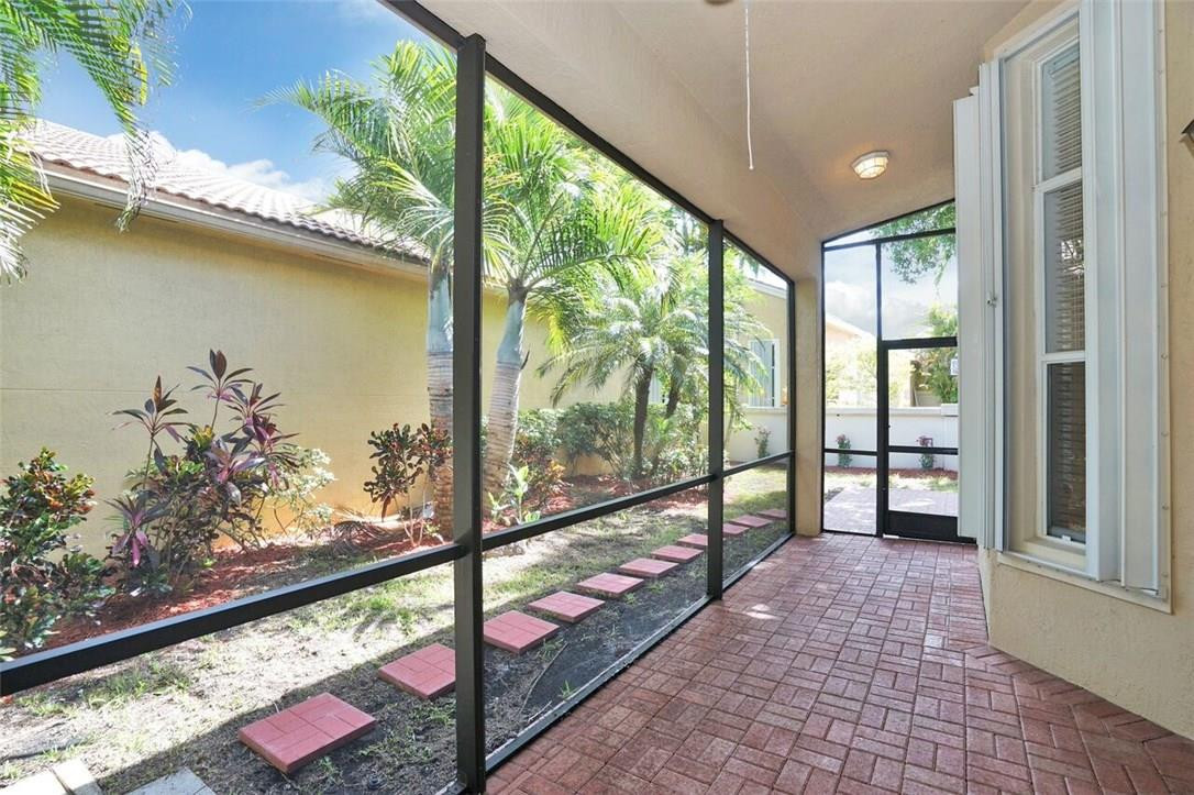 Heron Bay Four 160-1 B - Residential