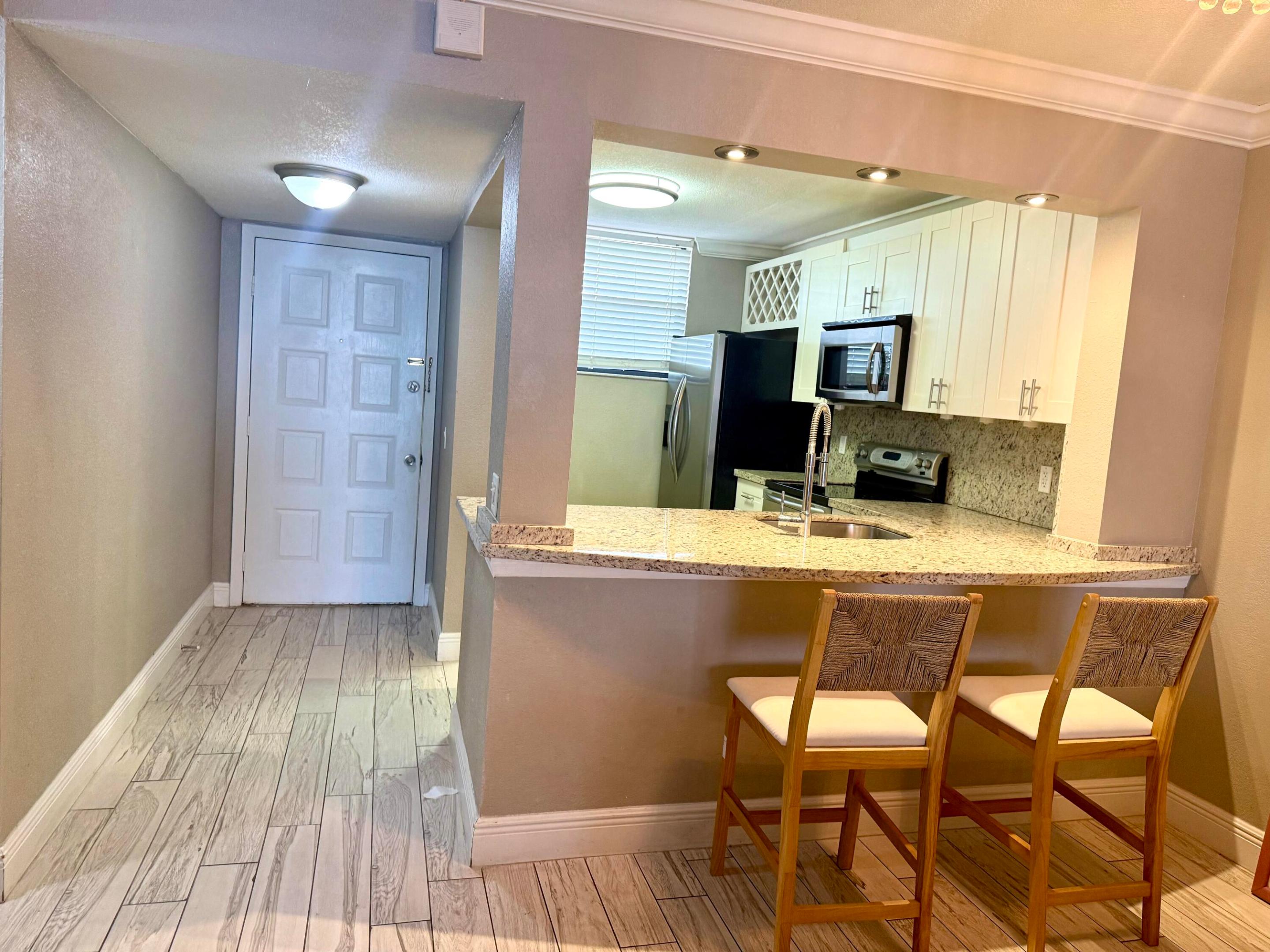 LAKE EMERALD CONDOMINIUM NO - Residential Lease