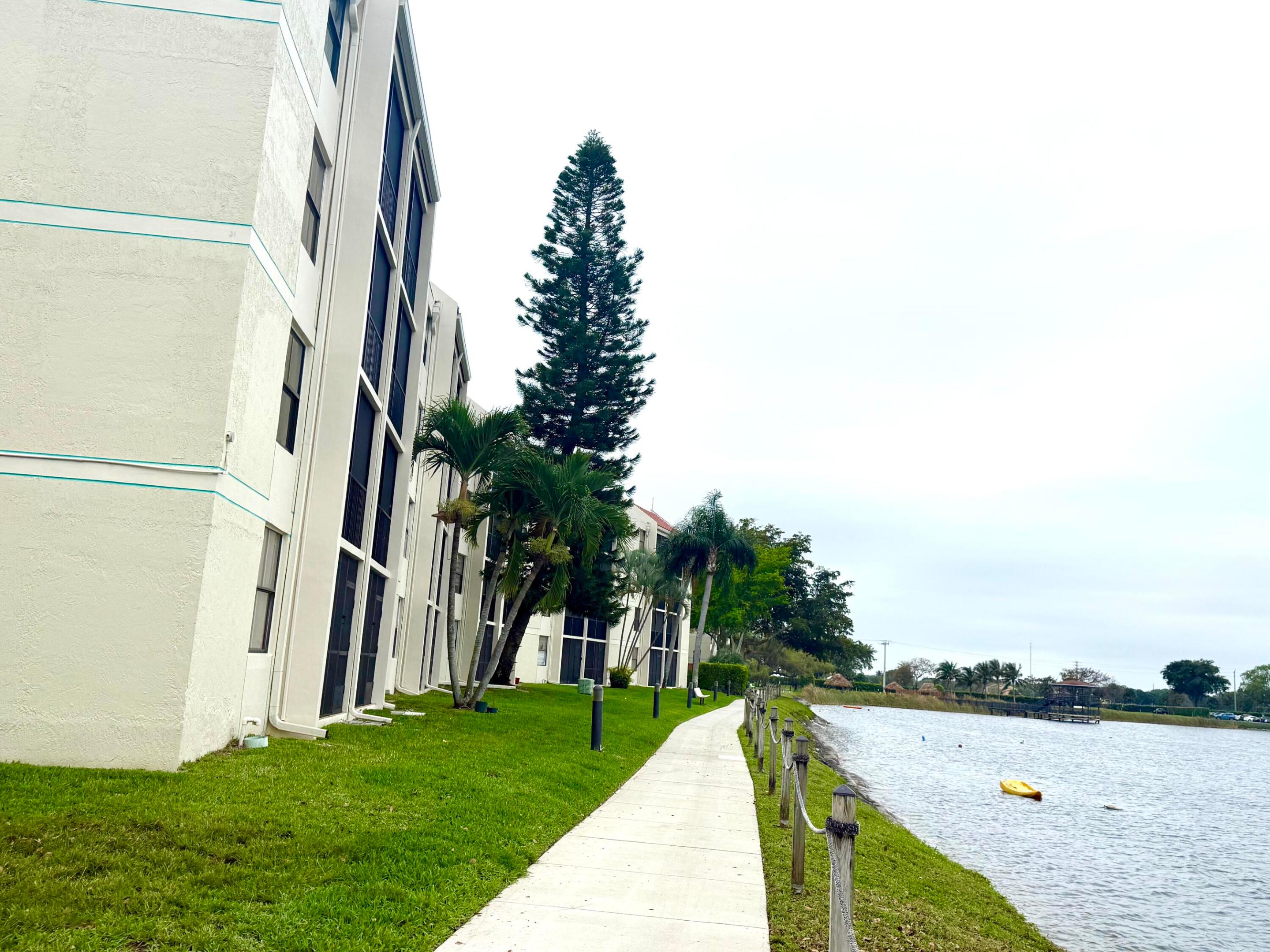 LAKE EMERALD CONDOMINIUM NO - Residential Lease
