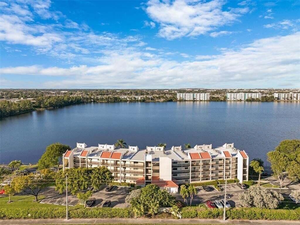 Photo of 111 Lake Emerald Drive #404, Oakland Park, FL 33309 (MLS # B26004911)