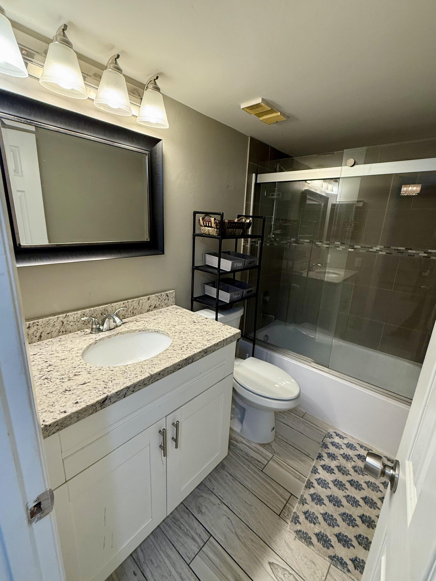 LAKE EMERALD CONDOMINIUM NO - Residential Lease