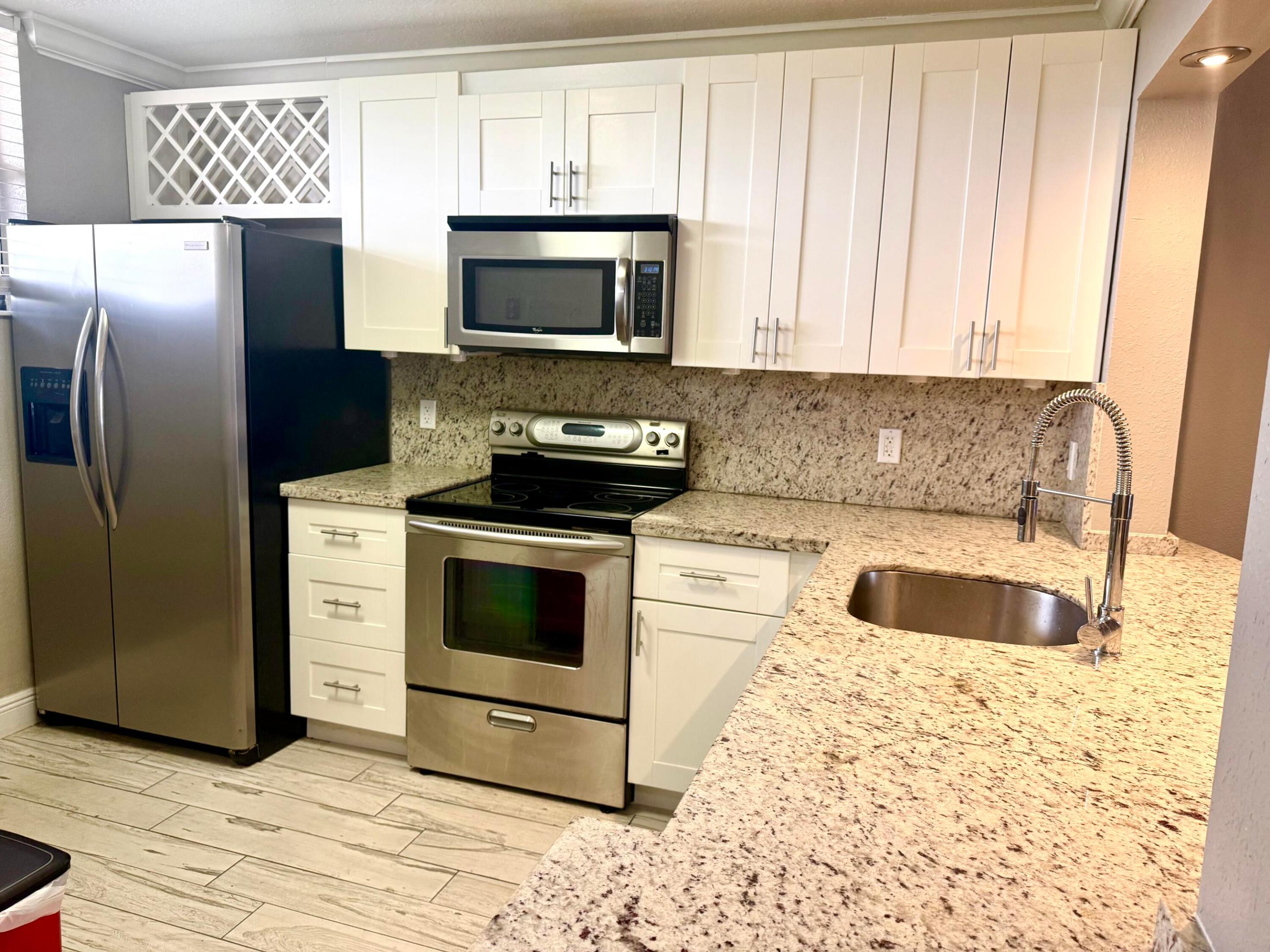 LAKE EMERALD CONDOMINIUM NO - Residential Lease