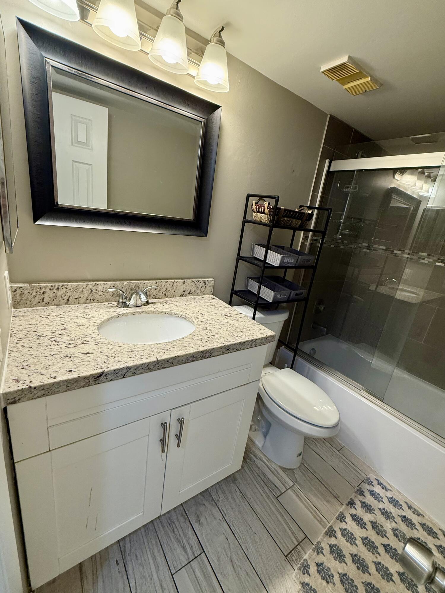 LAKE EMERALD CONDOMINIUM NO - Residential Lease