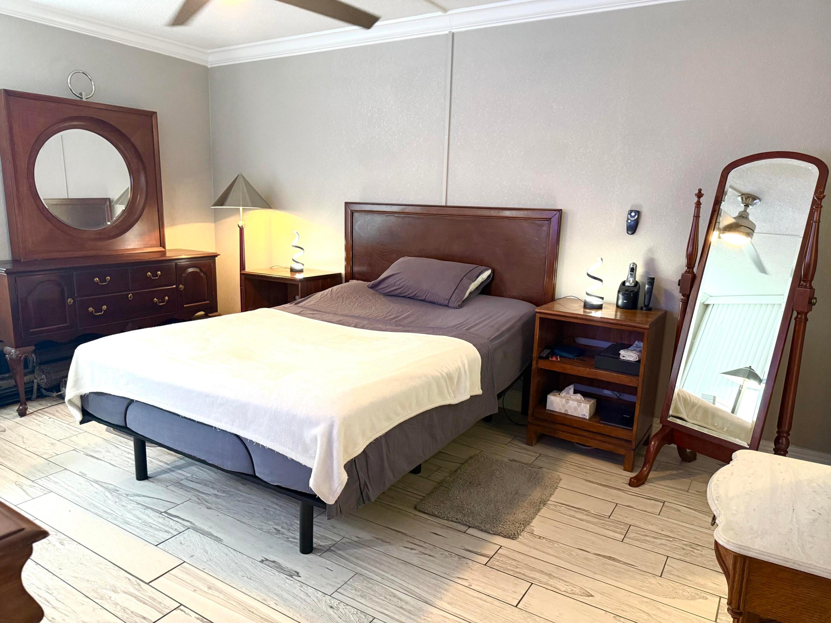 LAKE EMERALD CONDOMINIUM NO - Residential Lease