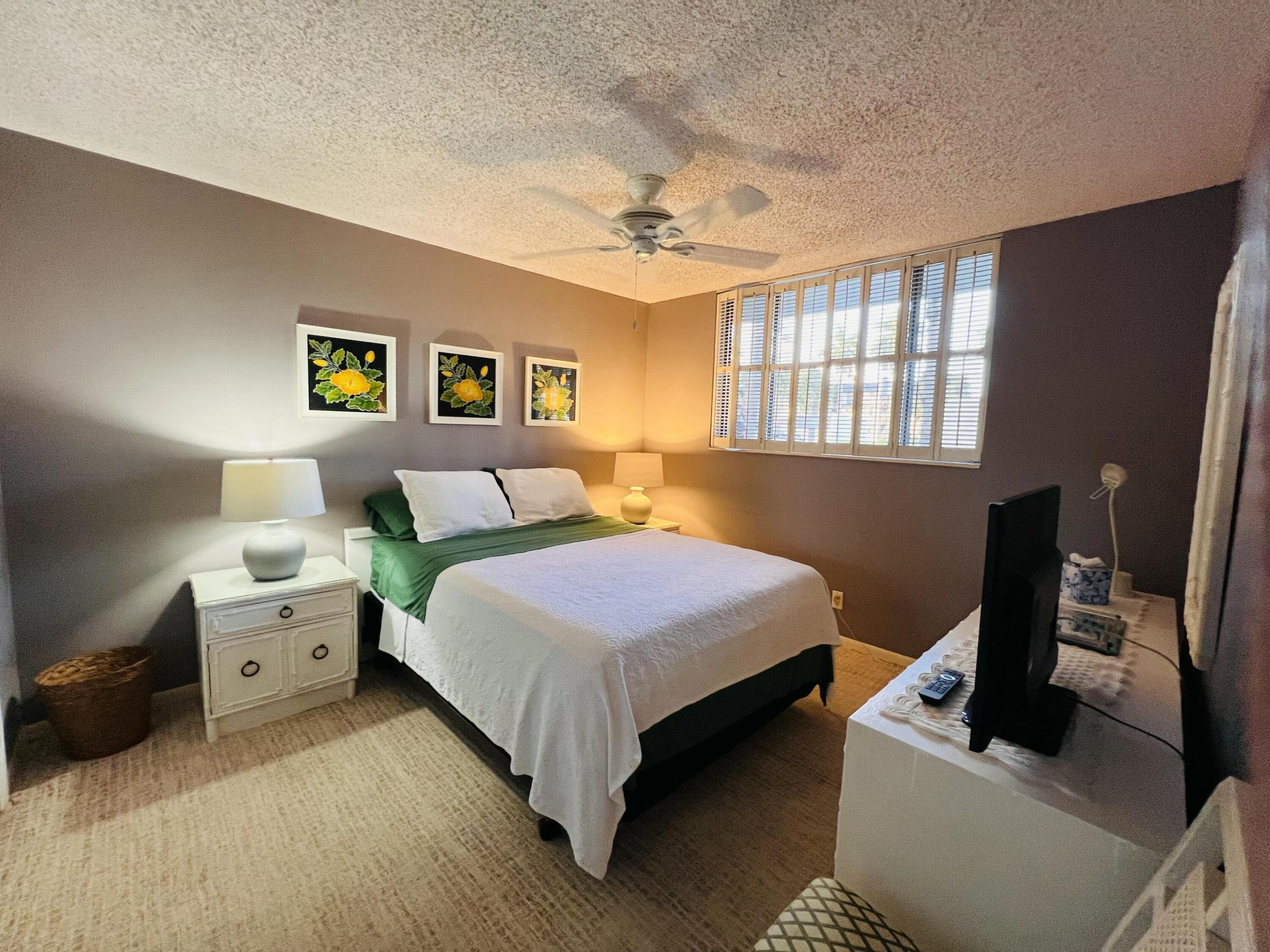 FOUNTAINS OF PALM BEACH CONDO 2 - Residential