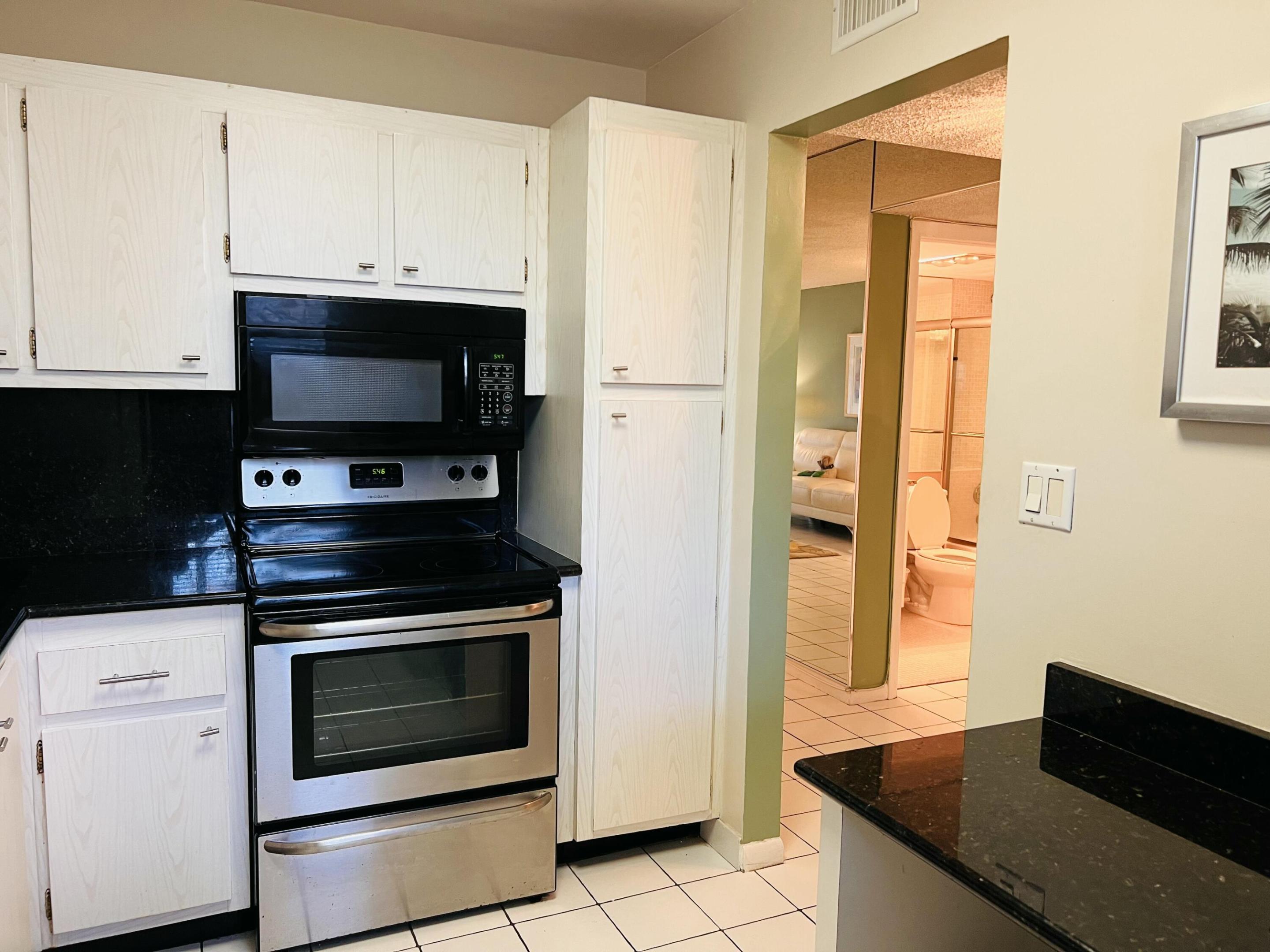 FOUNTAINS OF PALM BEACH CONDO 2 - Residential