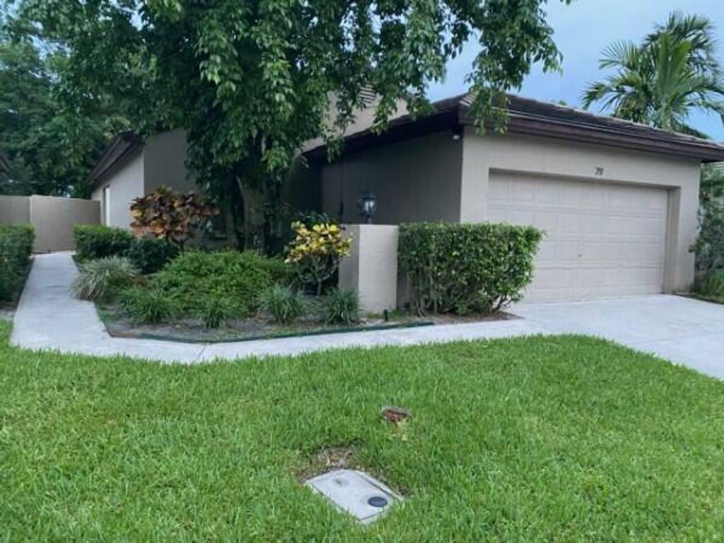 Photo of 79 Ironwood Way N, Palm Beach Gardens, FL 33418 (MLS # R11015704)