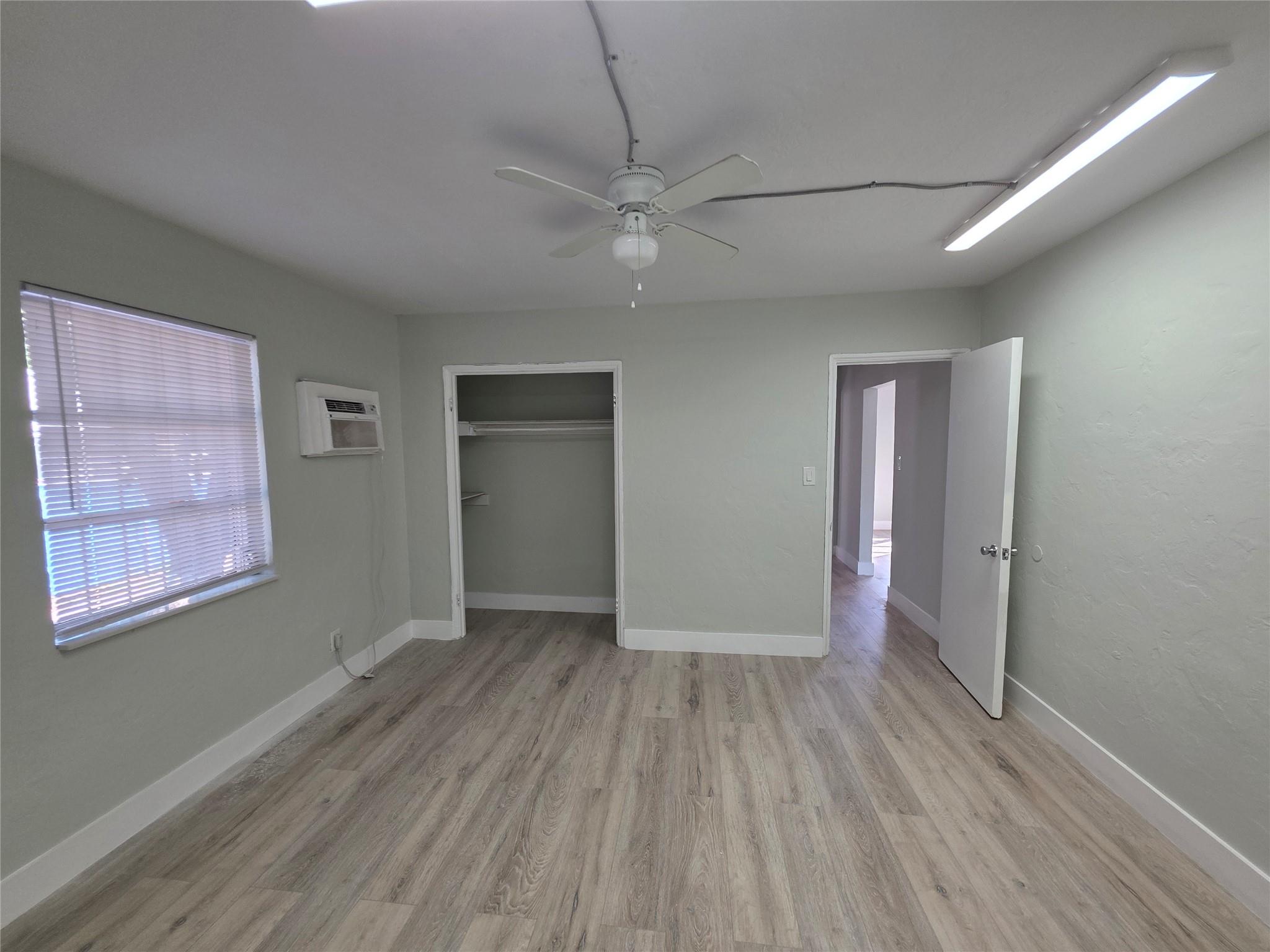 Hollywood 1-21 B - Residential Lease