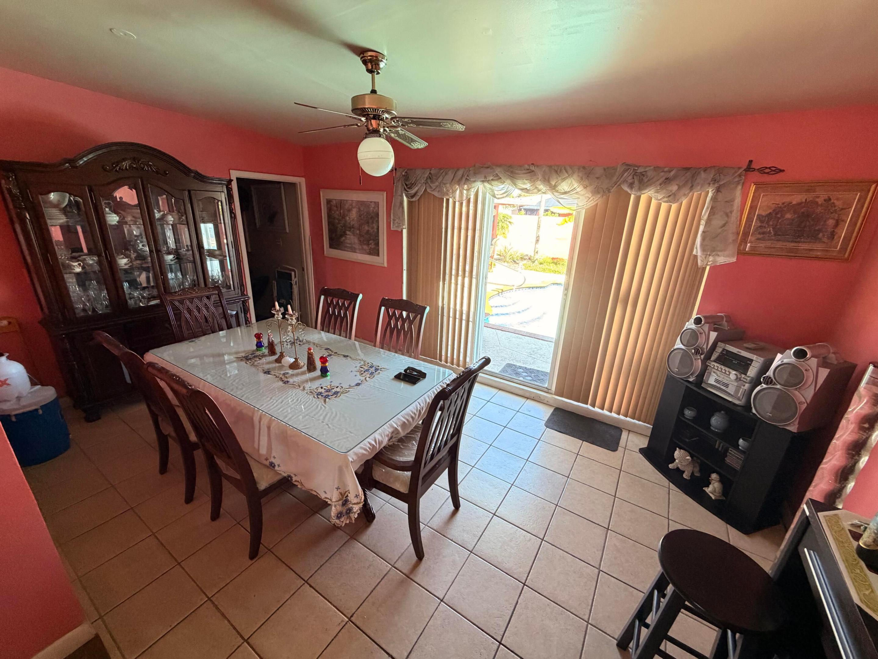 PALM SPRINGS 5TH ADDN SEC 1 - Residential