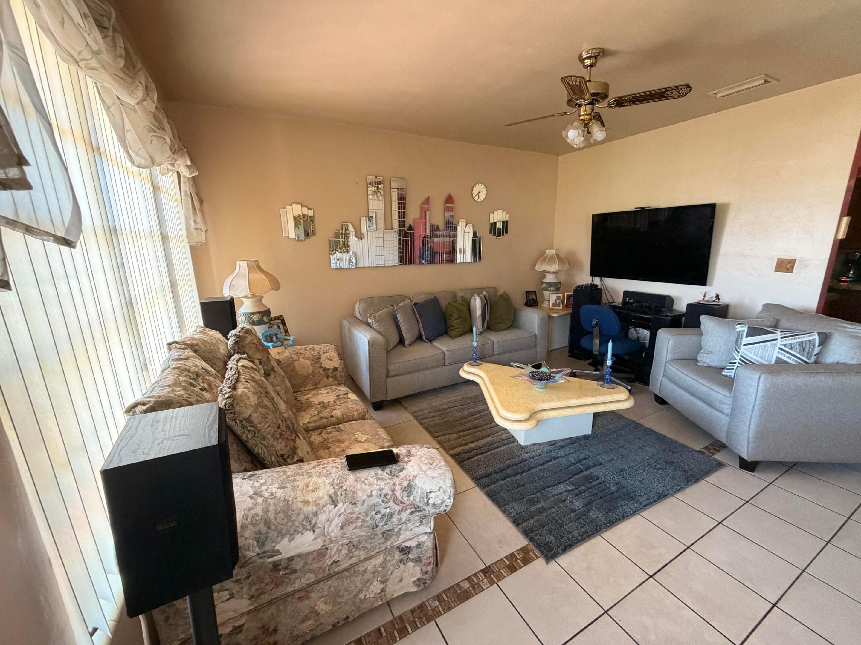 PALM SPRINGS 5TH ADDN SEC 1 - Residential