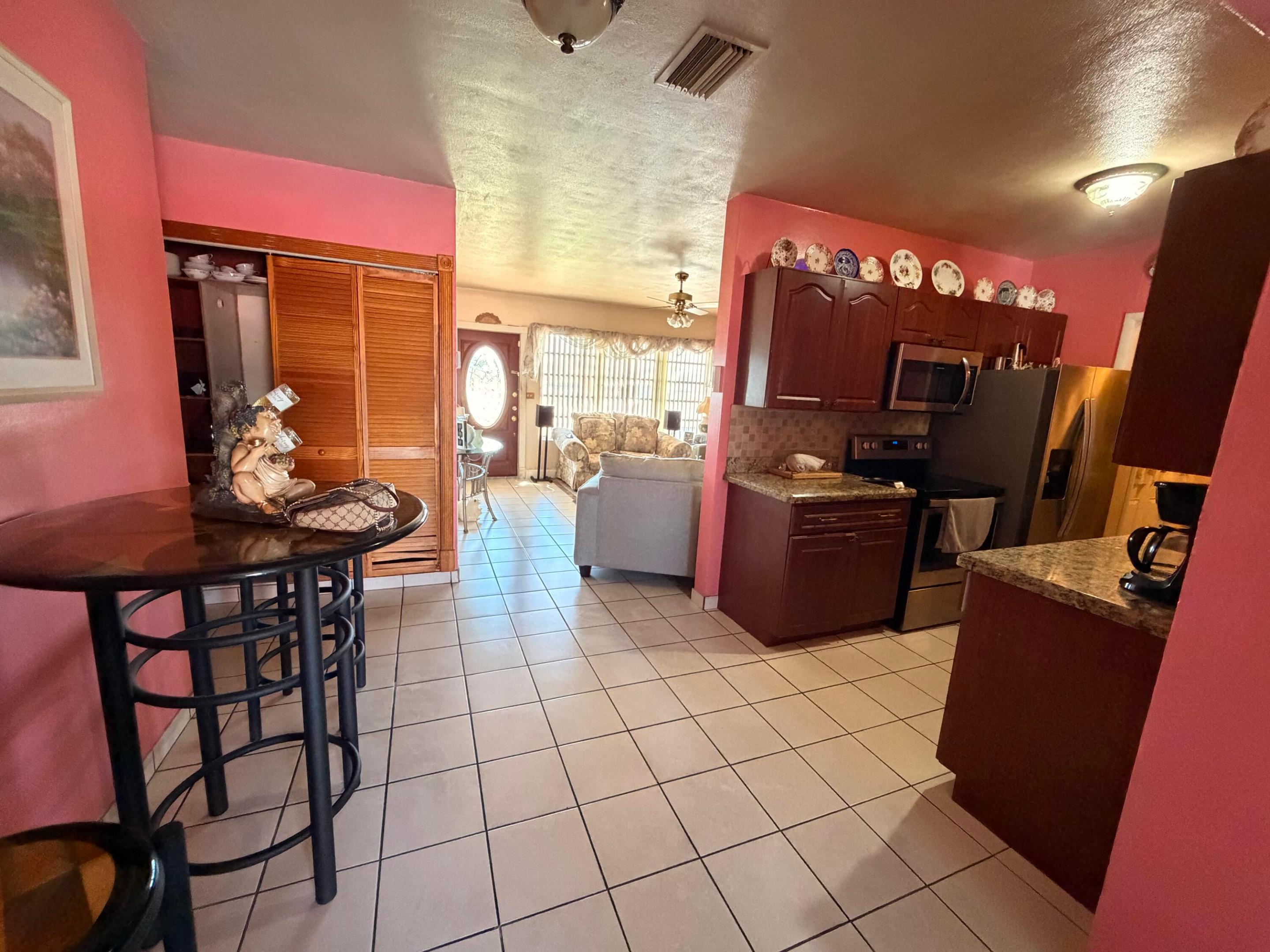 PALM SPRINGS 5TH ADDN SEC 1 - Residential