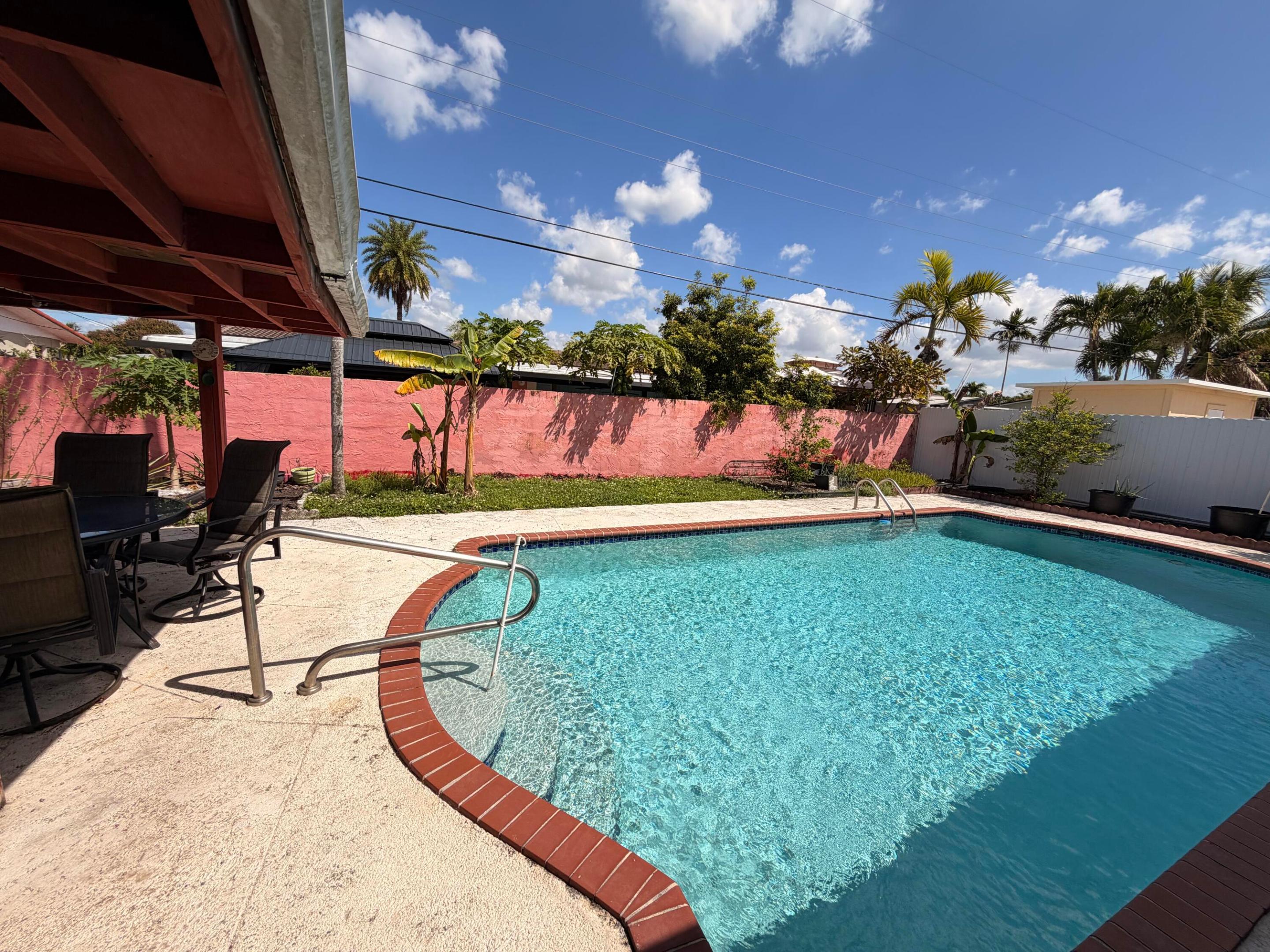 PALM SPRINGS 5TH ADDN SEC 1 - Residential