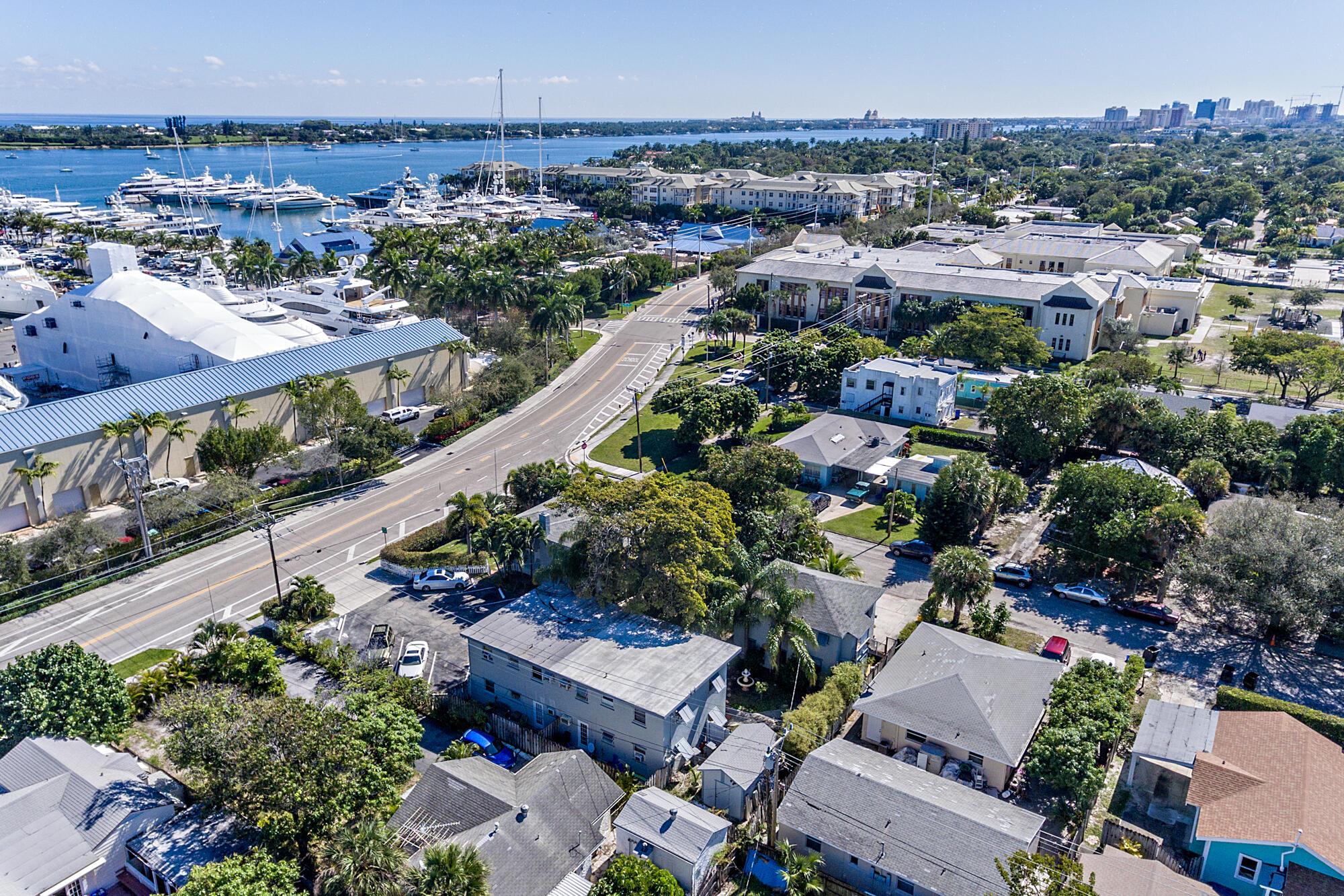 NORTH PALM BCH 1 - Residential Lease