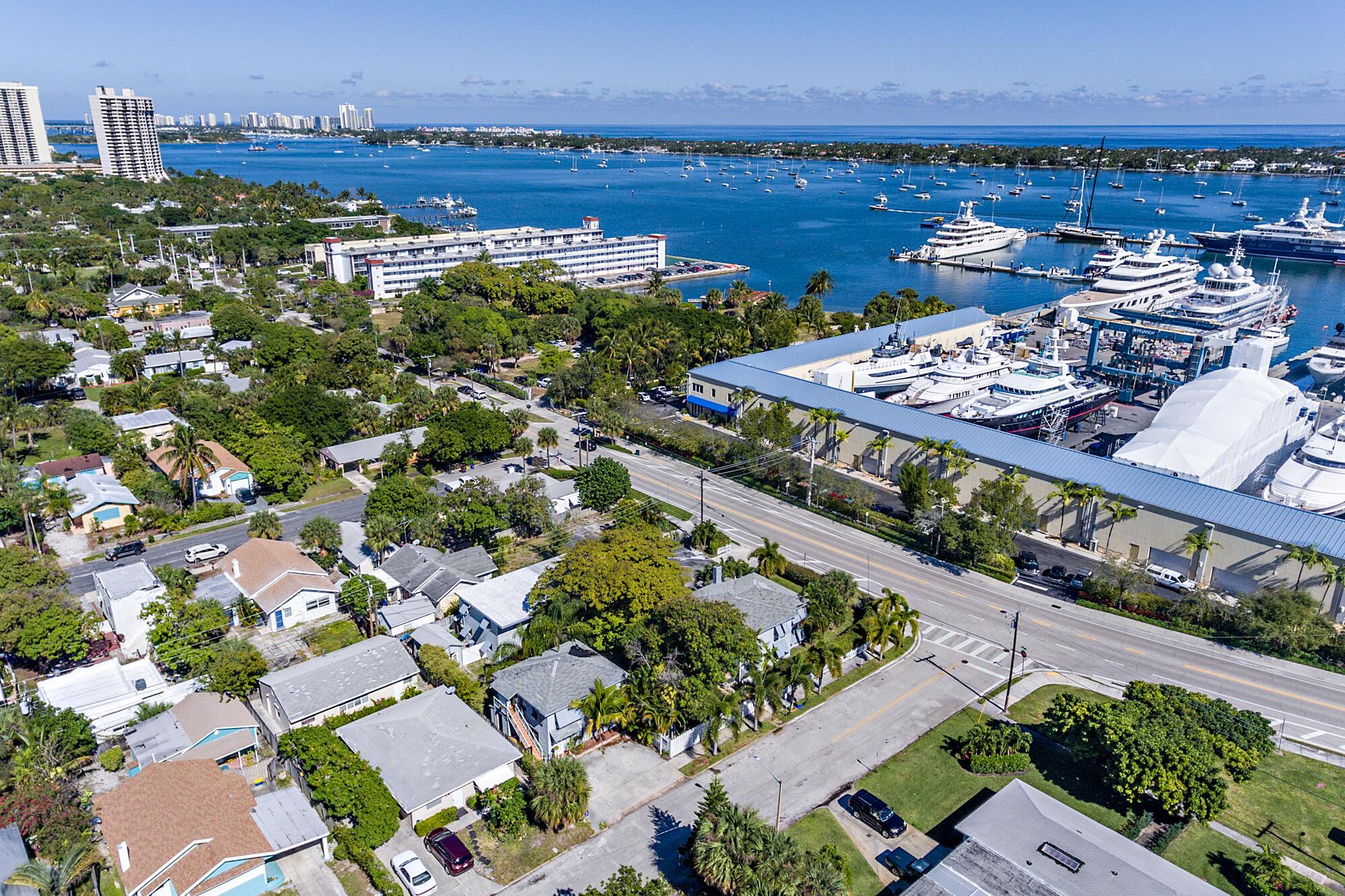 NORTH PALM BCH 1 - Residential Lease