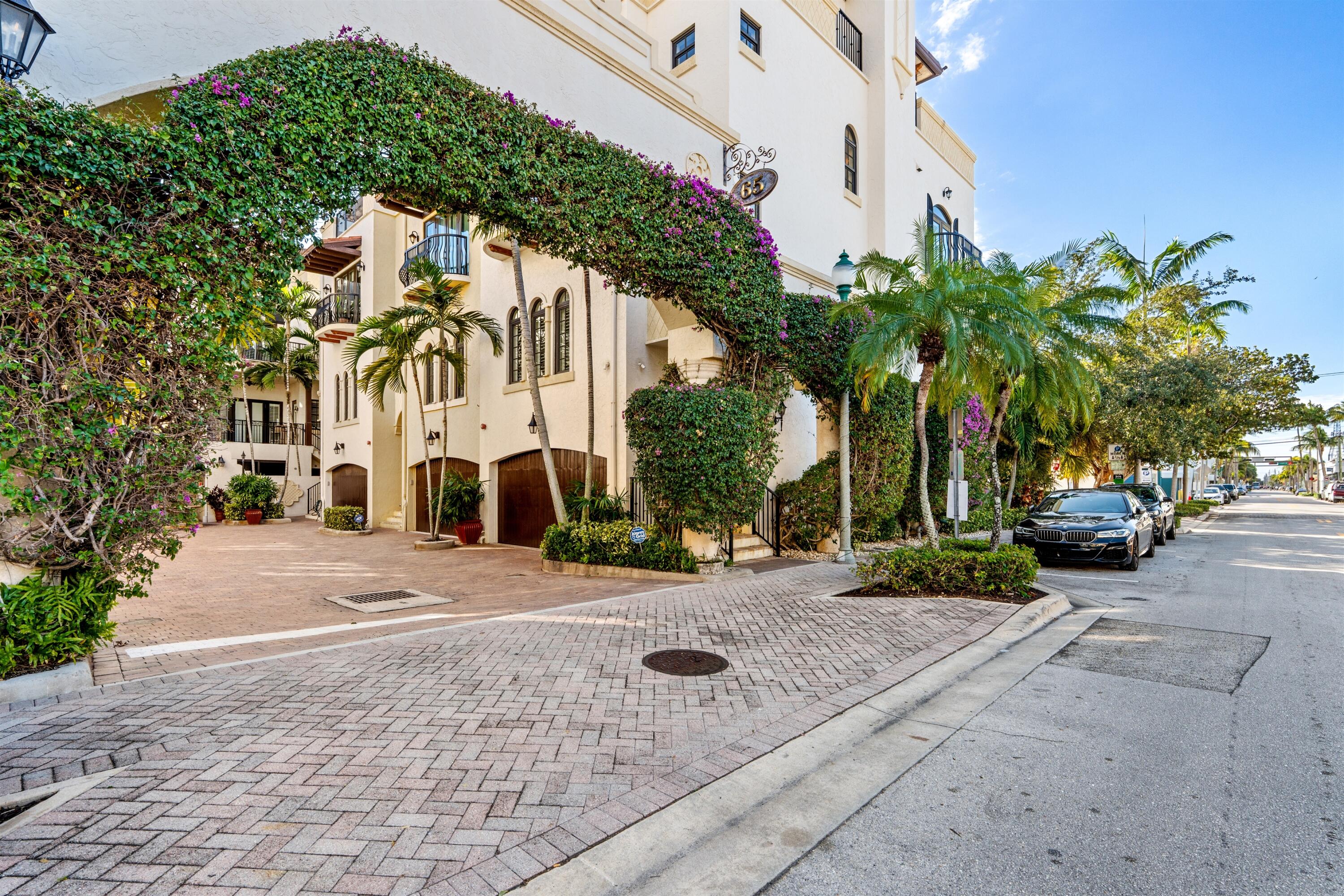 65 NE 4th Avenue J, Delray Beach, FL, 33483/$2,049,000 2 65 NE 4th Avenue J