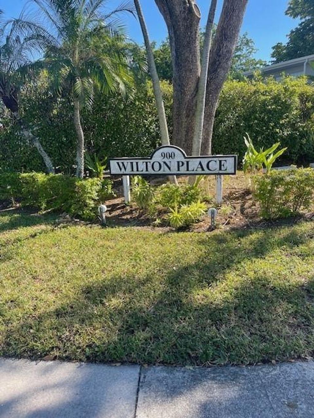 Photo of 900 NE 26 Street #15, Wilton Manors, FL 33305 (MLS # F10538860)