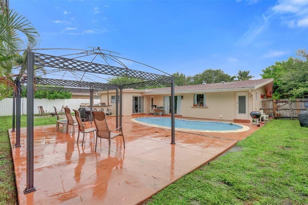 Imperial Point 1 Sec 53-4 - Residential Lease