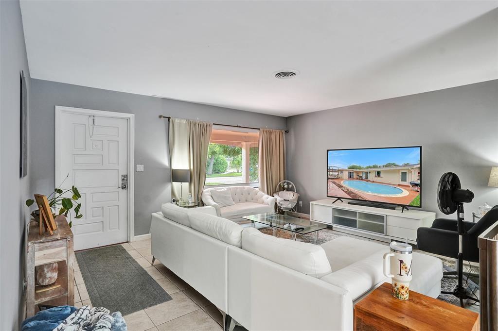 Imperial Point 1 Sec 53-4 - Residential Lease