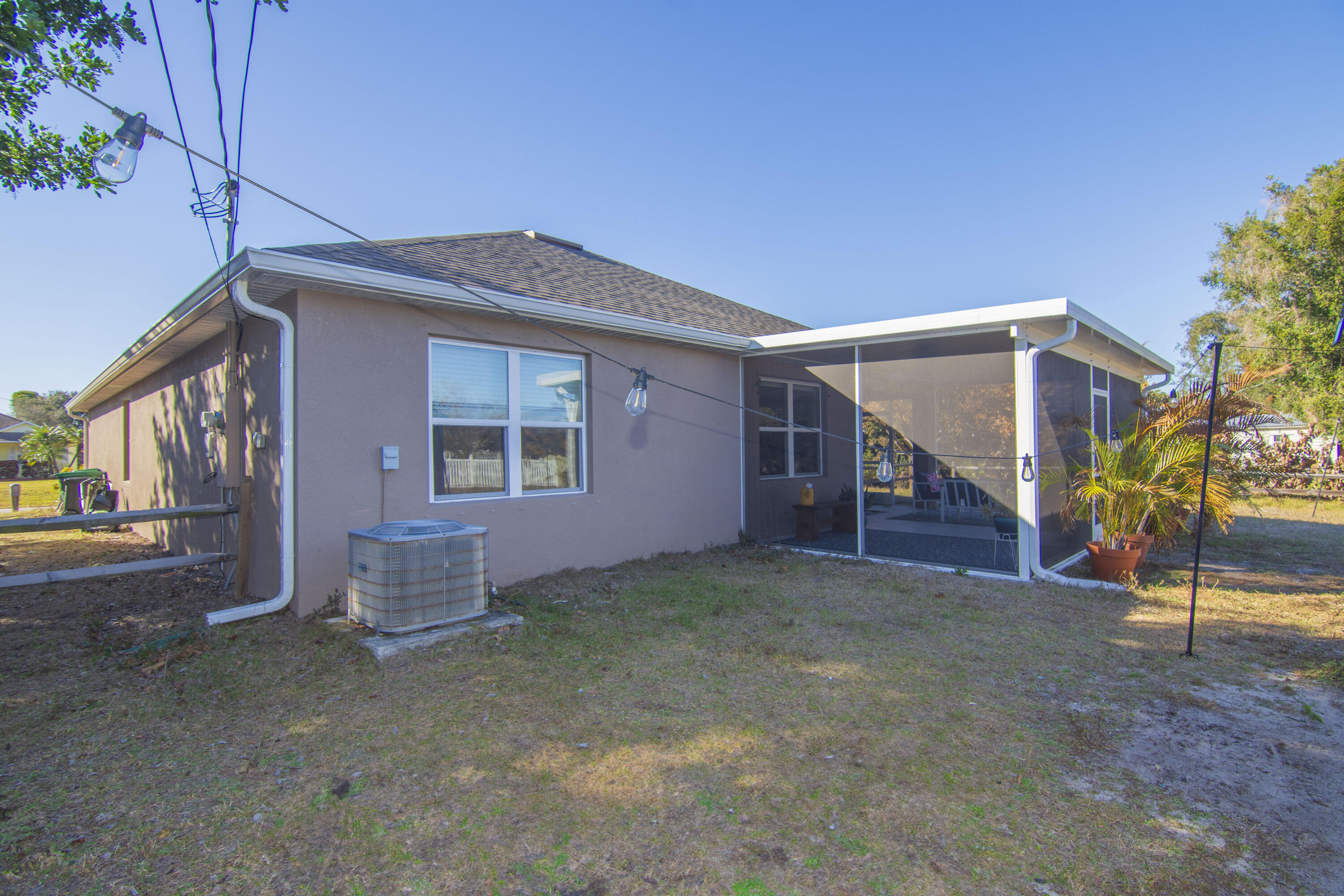 SEBASTIAN HIGHLANDS UNIT 17 - Residential