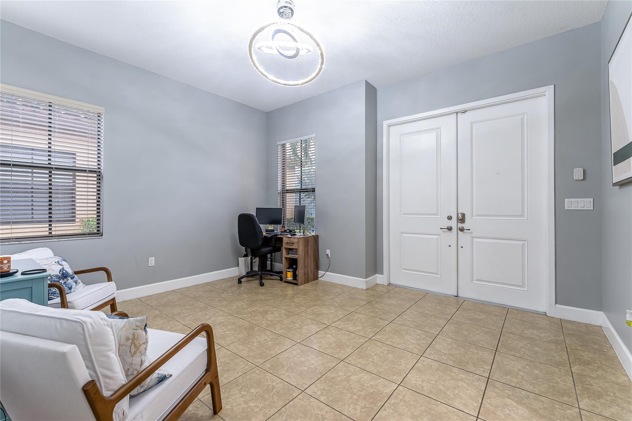 Central Parc South 182-17 - Residential