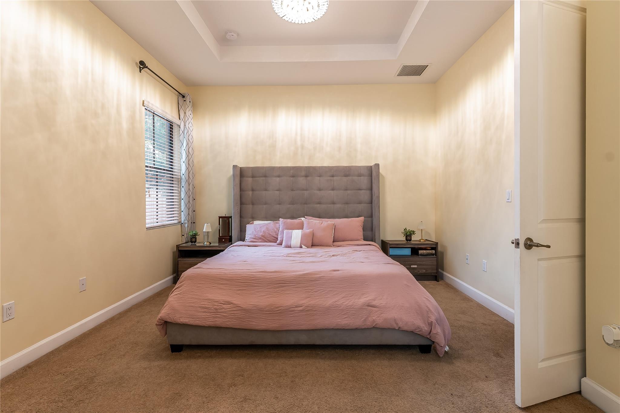 Central Parc South 182-17 - Residential