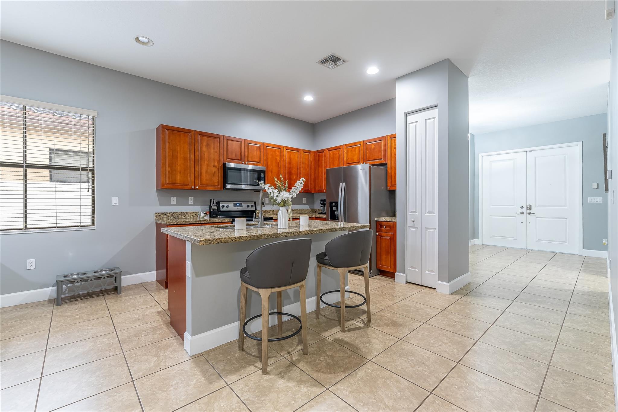 Central Parc South 182-17 - Residential