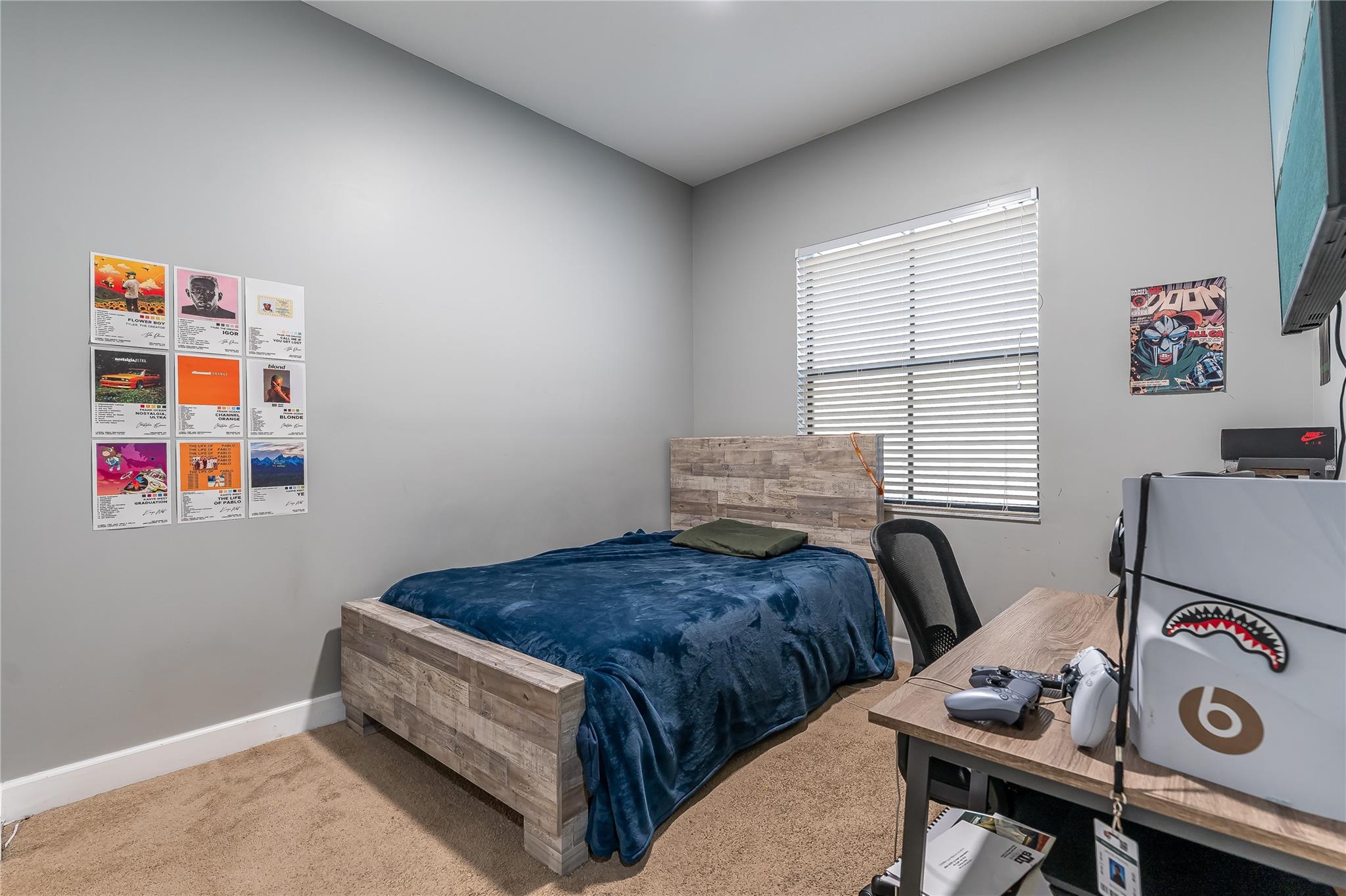 Central Parc South 182-17 - Residential