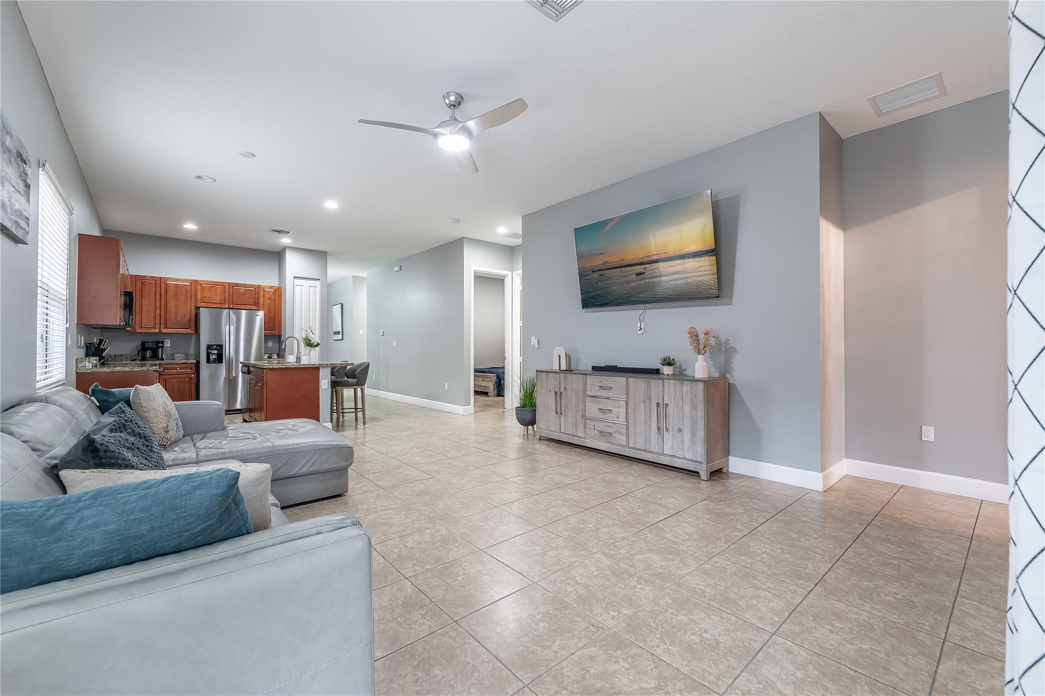 Central Parc South 182-17 - Residential